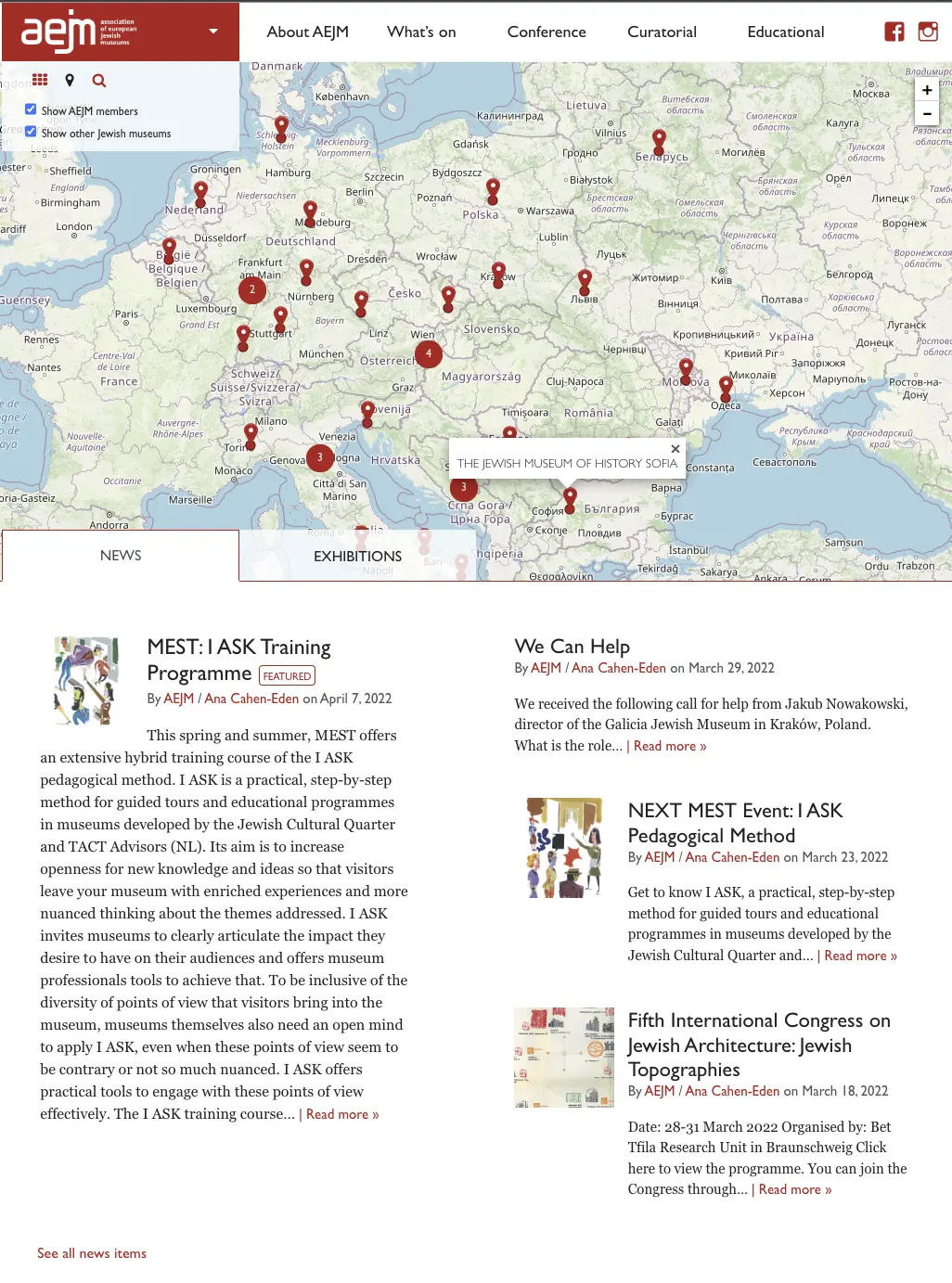 Screenshot of the homepage of aejm.org in 2022, showing a large map with pins for various member institutions. The bottom half of the page shows a news feed with 1 featured article and three further news excerpts.